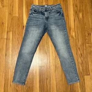 Old Navy skinny jeans size 6 short